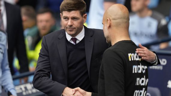 El técnico del Manchester City recordó un desafortunado episodio que protagonizó el ex mediocampista inglés que fue clave para la definición de un título